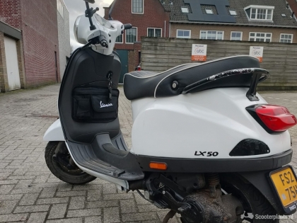 Vespa LX 50 wit